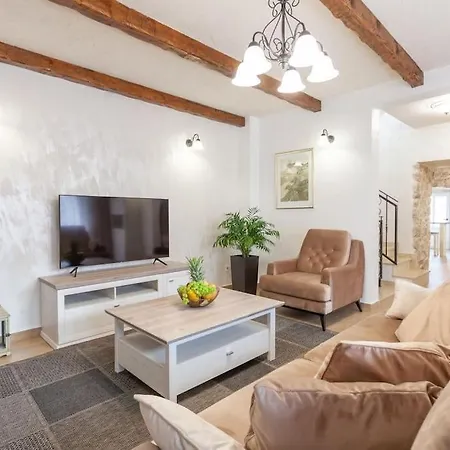Steinhaus Ane Villa *